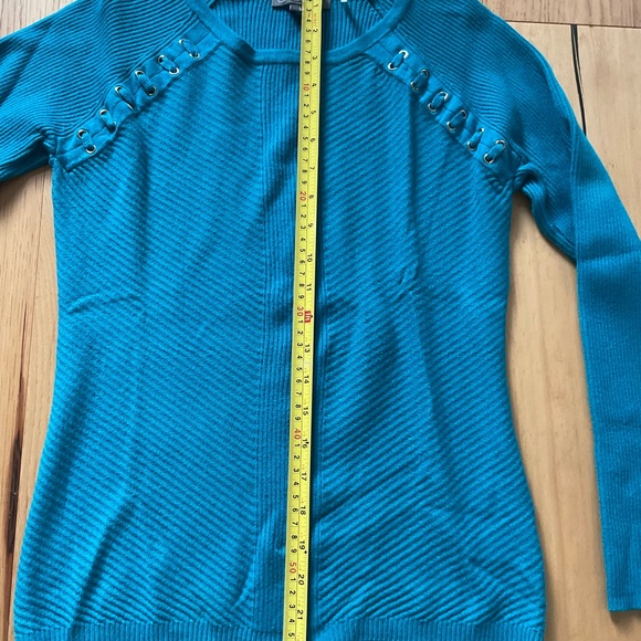 Metric Teal Long Sleeve Women's Sweater, Size Medium - Picture 6 of 7